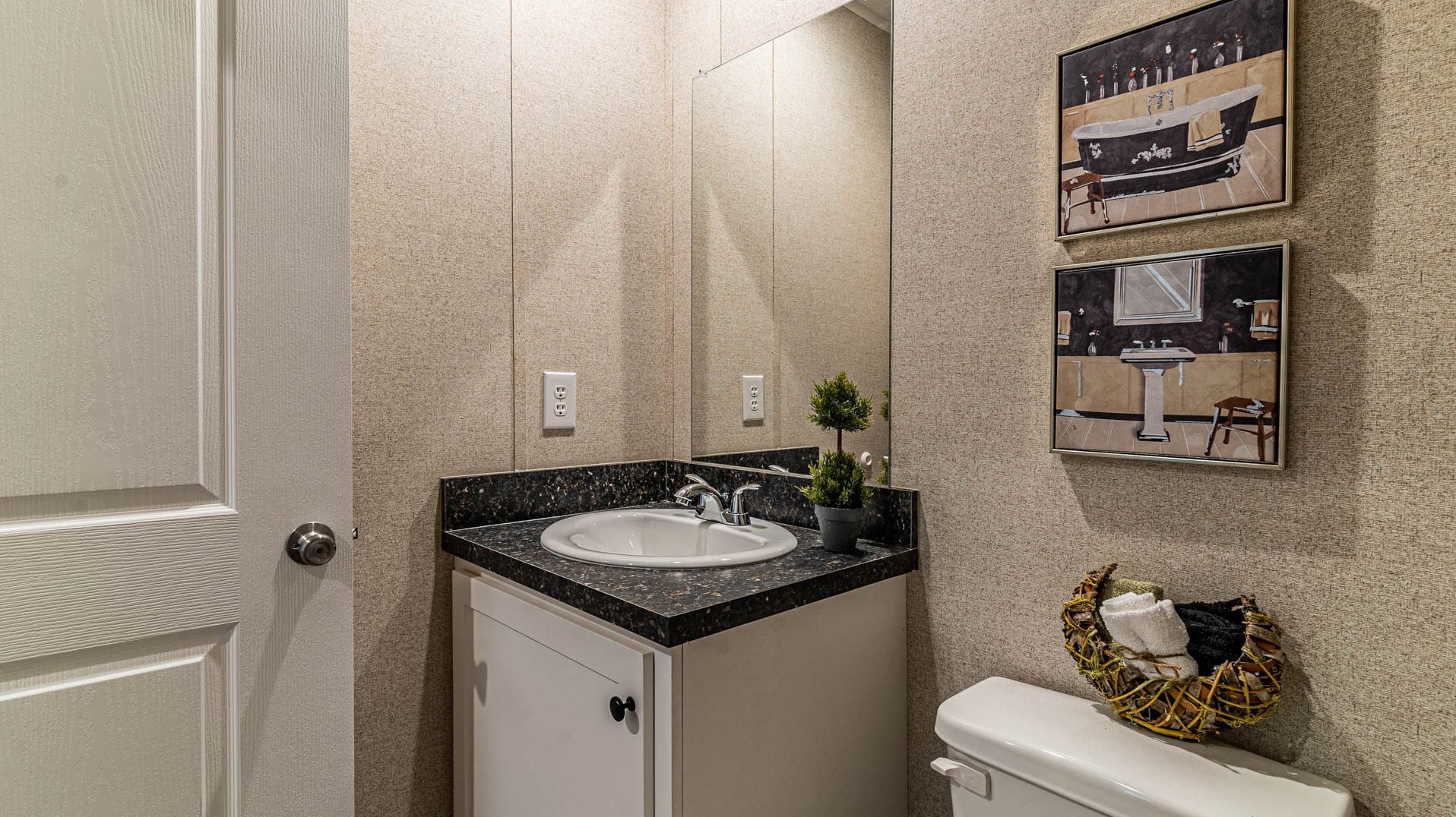 cleona_feh_leola_skyline_3904_bath_2
