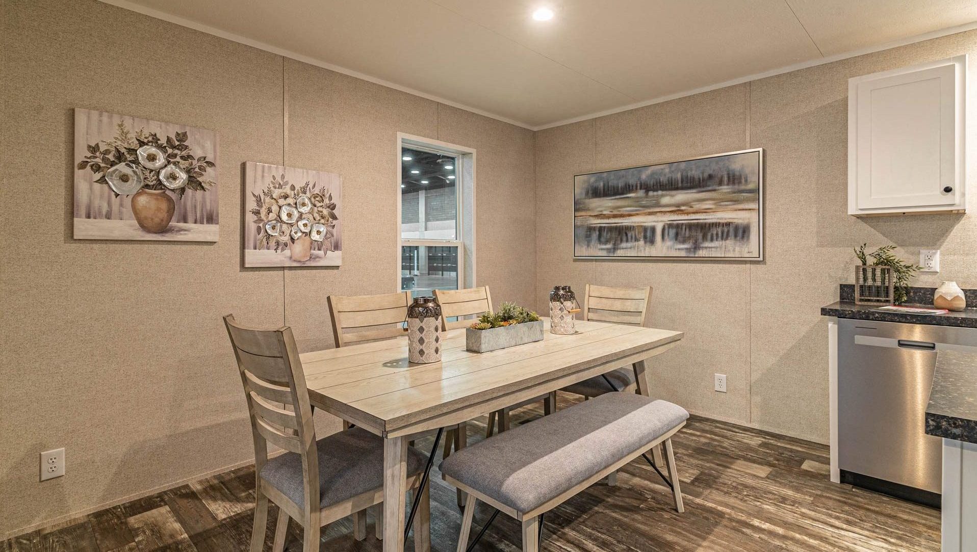 cleona_feh_leola_skyline_3904_diningroom_1