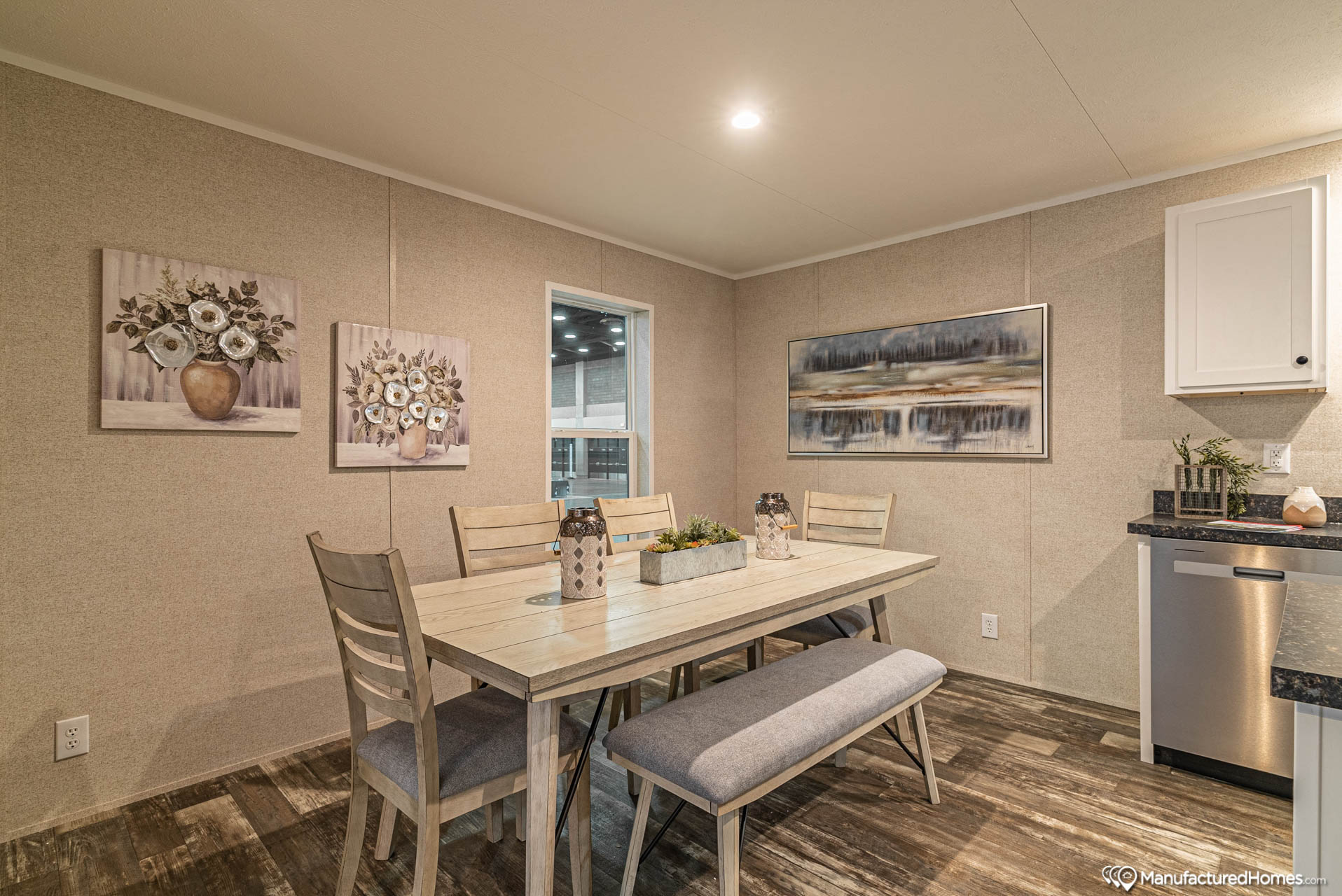 cleona_feh_leola_skyline_3904_diningroom_1