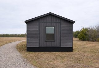 Black_Ext_Package_HitchEnd_021126